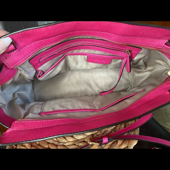 Great Condition! ✨ - Picture 2 of 4